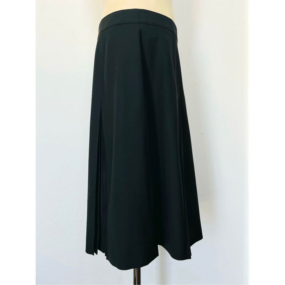 Burberry of London Women’s 8 Virgin Wool Pleated Skirt - Picture 3 of 12